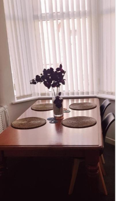 Room In A Shared House! Liverpool Dış mekan fotoğraf